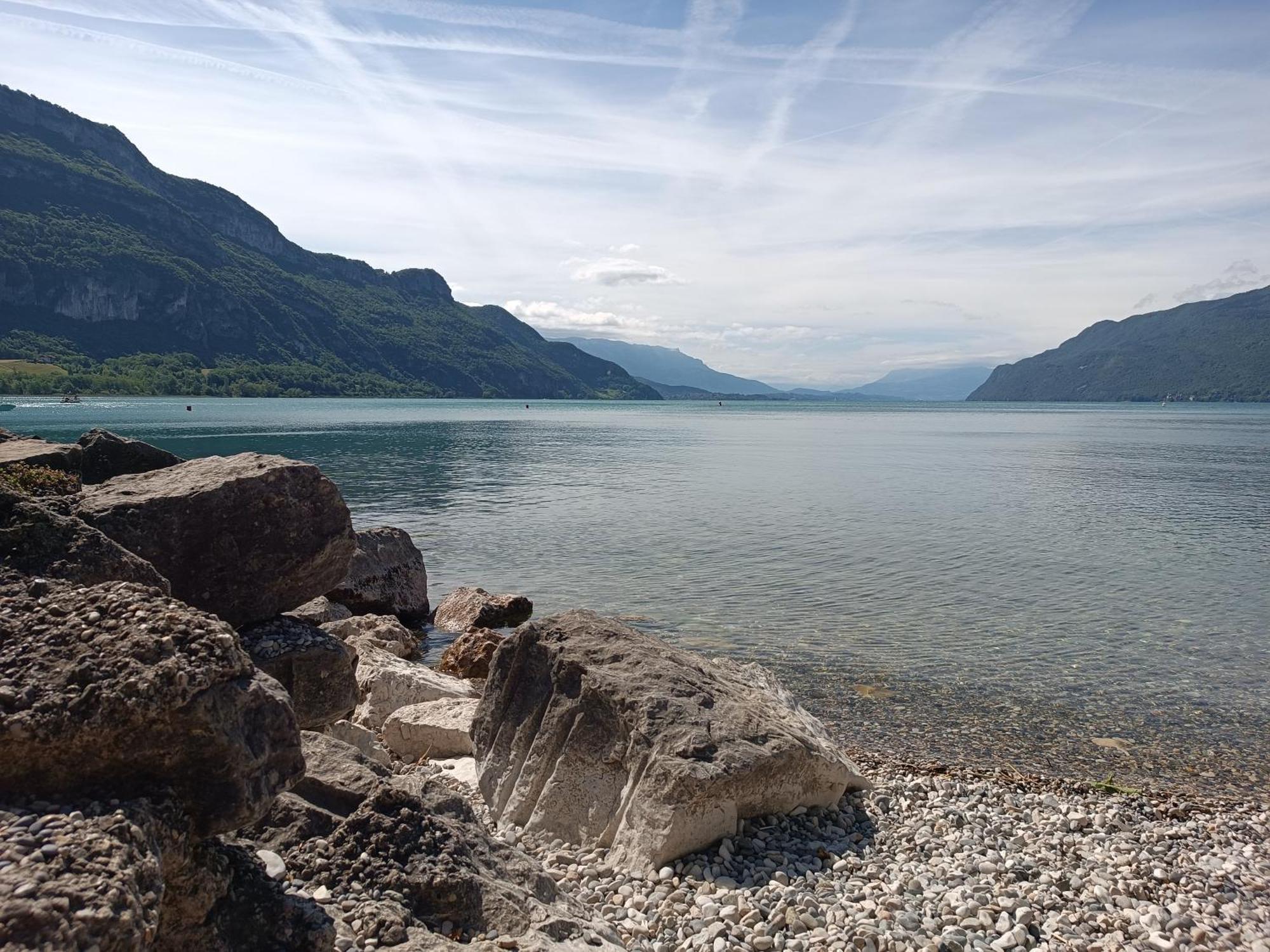 Du Vent Dans Les Arbres -120M2 Belle Vue Sur Le Lac Chindrieux Quarto foto
